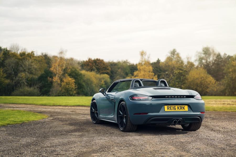  Porsche 718 Boxster 2016 года  (UK) (фото 21 из 30)